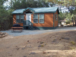 Отель Lake of the Springs Camping Resort Cabin 5  Орегон Хаус